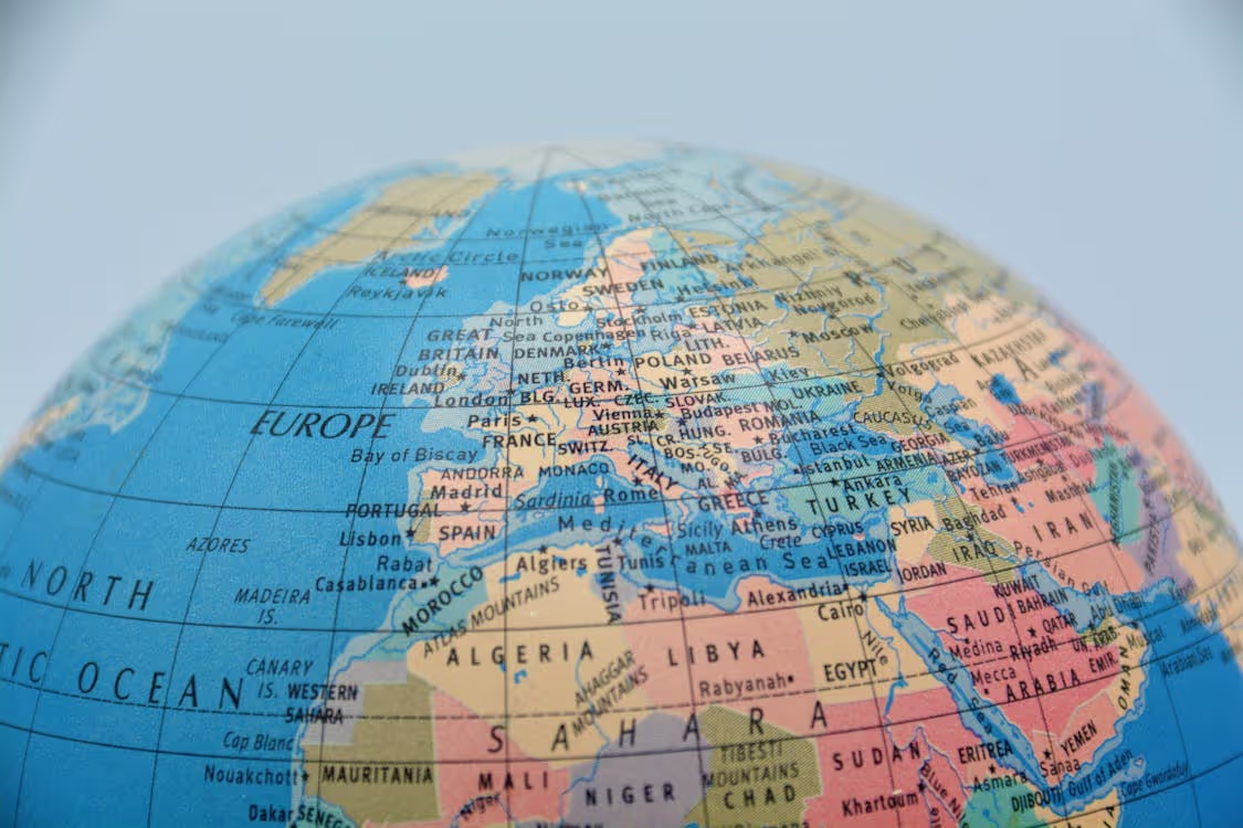 Do other countries have an emissions trading scheme (ETS)?